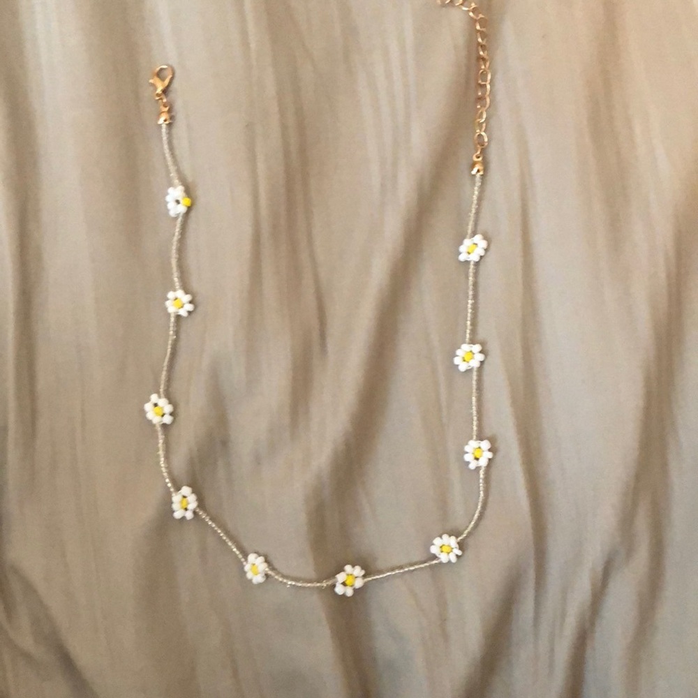 Daisy Chain Bead Necklace